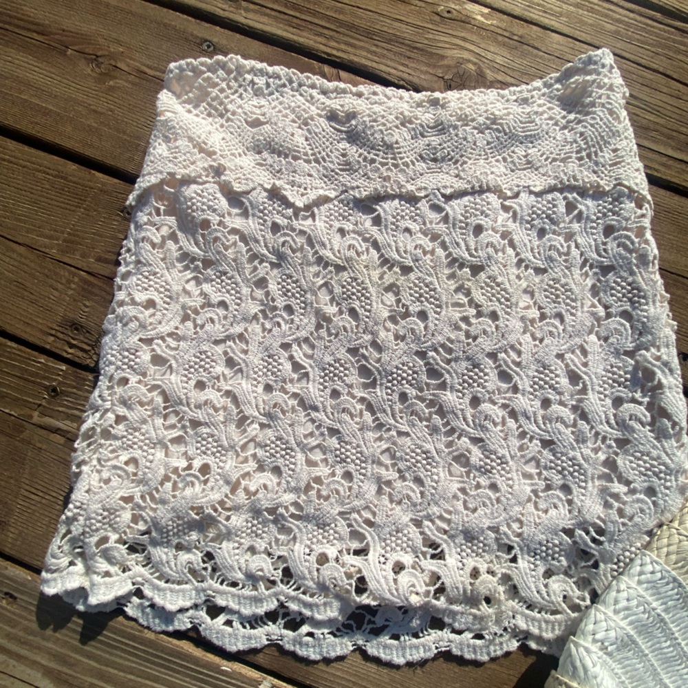 Pins & Needles Lace Mini Skirt, M